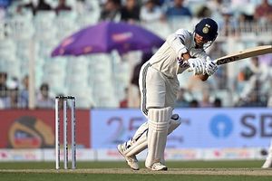 IND vs SA: यशस्वी जायसवाल ने की सचिन तेंदुलकर के रिकॉर्ड की बराबरी, 21वीं सदी में ऐसा करने वाले बने पहले भारतीय खिलाड़ी SportsTak Hindi