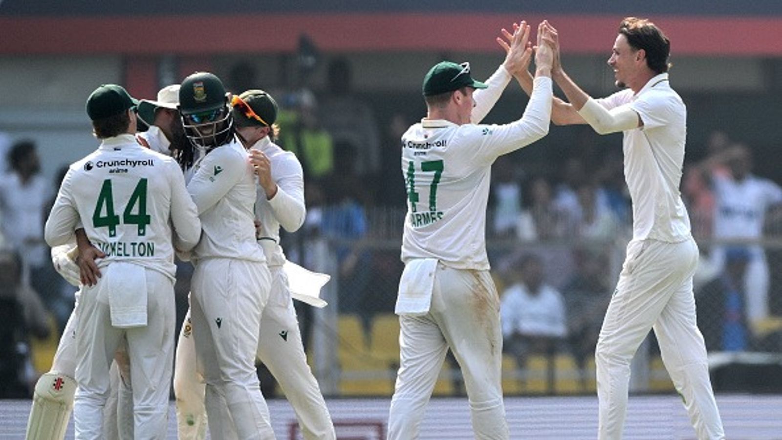 IND vs SA: गुवाहाटी में टीम इंडिया के बैटर्स का सरेंडर, 314 रन की लीड लेकर साउथ अफ्रीका ने कस दिया शिकंजा, सीरीज जीत के करीब टेंबा IND vs SA: गुवाहाटी में टीम इंडिया के बैटर्स का सरेंडर, 314 रन की लीड लेकर साउथ अफ्रीका ने कस दिया शिकंजा, सीरीज जीत के करीब टेंबा