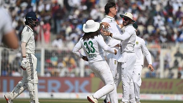 IND vs SA: 'बहुत ही साधारण बैटिंग', रवि शास्त्री में गुवाहाटी टेस्ट में घुटने टेकने पर भारतीय बल्लेबाजों को लताड़ा, बोले- हाथ उठाकर आपको...