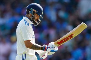 'विराट को टेस्ट क्रिकेट नहीं बल्कि वनडे छोड़ना चाहिए था', भारतीय बैटर्स की खराब हालत देख पूर्व क्रिकेटर ने उठाए सवाल SportsTak Hindi