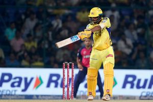 CSK के रिटेन विकेटकीपर का गरजा बल्ला, 31 गेंद में शतक ठोक टीम को दिलाई धांसू जीत SportsTak Hindi