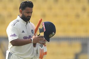 ऋषभ पंत ने साउथ अफ्रीका के खिलाफ हार के बाद मांगी माफी, इमोशनल मैसेज किया शेयर, बोले- हम पिछले दो सप्ताह में... SportsTak Hindi