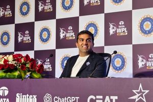 भारत की वीमेंस प्रीमियर लीग में क्या आने वाली हैं और नई टीमें ? पार्थ जिंदल ने बताया BCCI का प्लान SportsTak Hindi