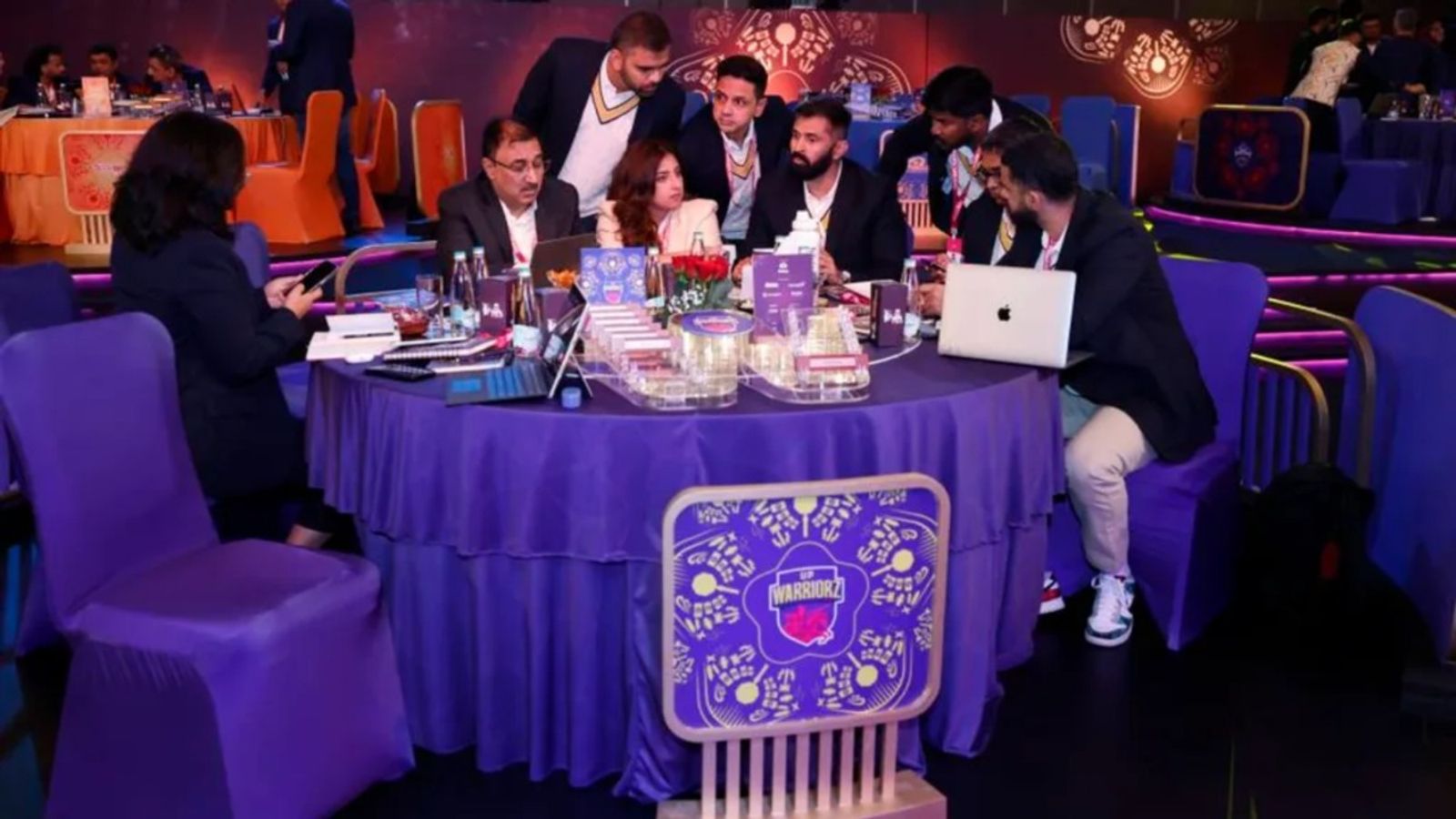 UP Warriorz WPL 2026 Full Squad: यूपी ने दीप्ति पर लगाया सबसे बड़ा दांव, इन सुपरस्टार्स के साथ बनाई टीम, देखिए फुल स्क्वॉड UP Warriorz WPL 2026 Full Squad: यूपी ने दीप्ति पर लगाया सबसे बड़ा दांव, इन सुपरस्टार्स के साथ बनाई टीम, देखिए फुल स्क्वॉड