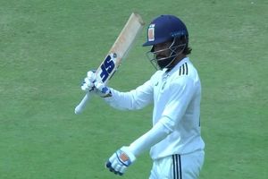 RCB के कप्तान रजत पाटीदार की एक महीने बाद घरेलू क्रिकेट में वापसी, जानिए किस टीम से खेलेंगे T20 मैच ? SportsTak Hindi