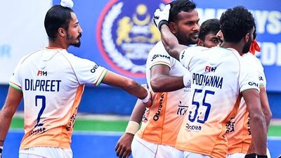 Sultan Azlan Shah Cup 2025 के फाइनल में पहुंचा भारत, कनाडा के खिलाफ गोल की बारिश कर 14-3 से दर्ज की धमाकेदार जीत SportsTak Hindi