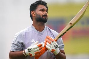 ऋषभ पंत को एक साल बाद भी टीम इंडिया की Playing XI में क्यों नहीं मिली जगह? जानें ये बड़ा कारण SportsTak Hindi