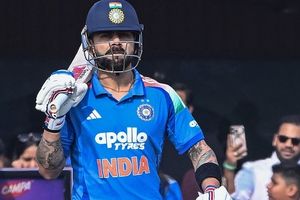 IND vs SA: विराट कोहली का 9 महीने बाद शतक, एमएस धोनी के घर में ठोका करियर का 83वां सैकड़ा, साउथ अफ्रीका के खिलाफ 102 गेंदों में पूरे किए 100 रन SportsTak Hindi