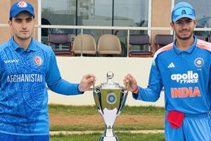 IND A vs AFG: भारत ए के 79 रन पर पांच विकेट गिरने के बाद अफगानिस्तान के साथ वनडे ट्राई सीरीज का फाइनल रद्द SportsTak Hindi