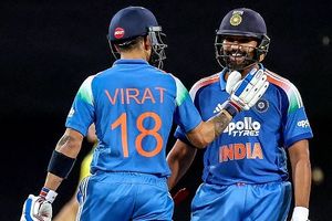 'रोहित शर्मा और कोहली को मत रोको', भारत के पूर्व तेज गेंदबाज ने गौतम गंभीर से की बड़ी अपील SportsTak Hindi