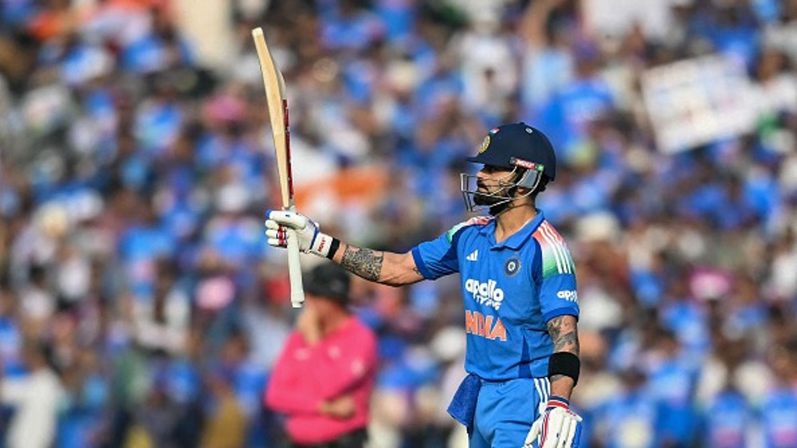 ICC वनडे रैंकिंग्स में विराट कोहली का धमाका, शुभमन गिल को छोड़ा पीछे, जानें रोहित शर्मा किस पायदान पर ICC वनडे रैंकिंग्स में विराट कोहली का धमाका, शुभमन गिल को छोड़ा पीछे, जानें रोहित शर्मा किस पायदान पर