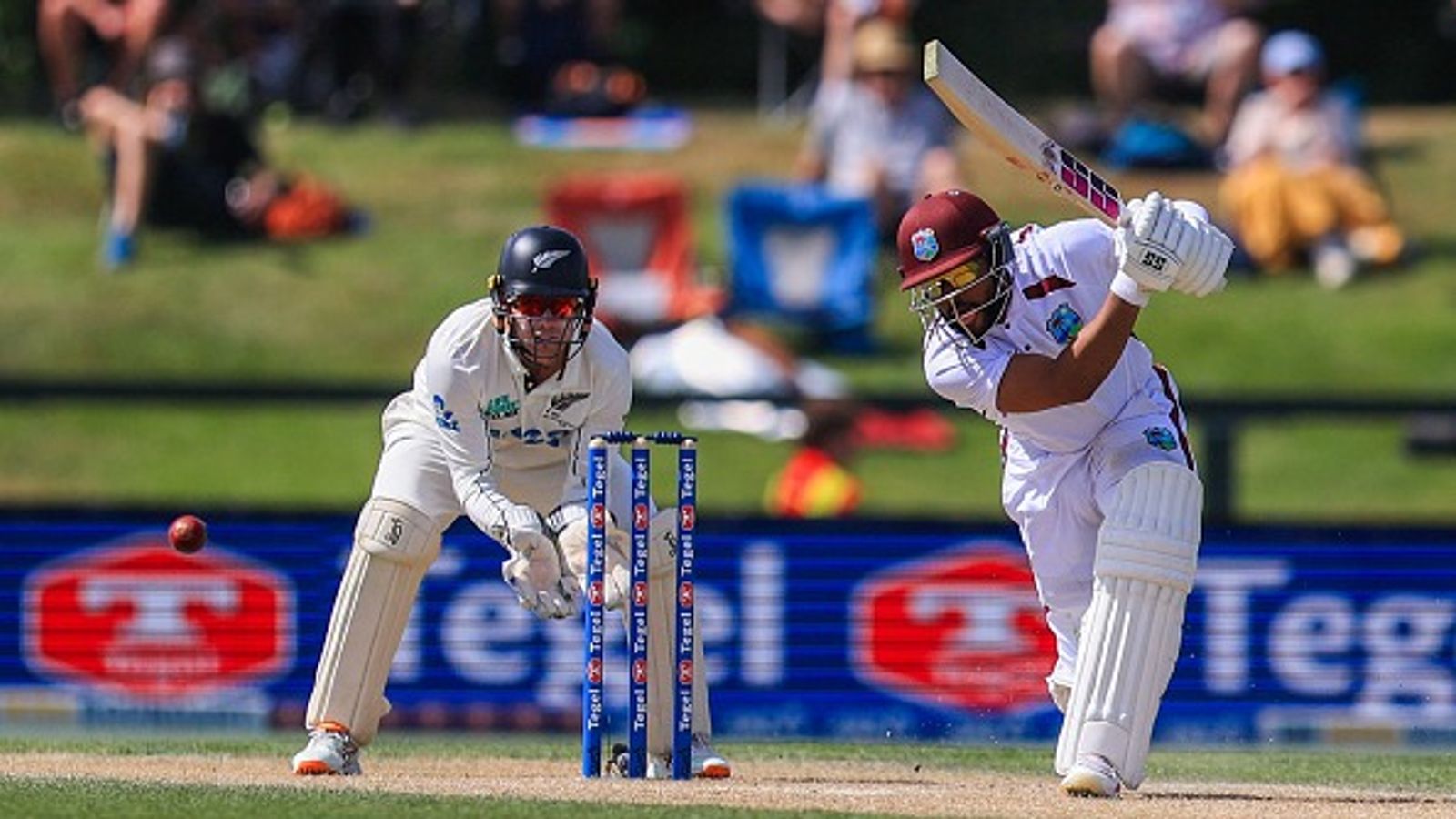 NZ vs WI : शे हॉप ने चोटिल न्यूजीलैंड को शतक से दिया 'घाव', जीत से फिर भी 319 रन दूर वेस्टइंडीज NZ vs WI : शे हॉप ने चोटिल न्यूजीलैंड को शतक से दिया 'घाव', जीत से फिर भी 319 रन दूर वेस्टइंडीज