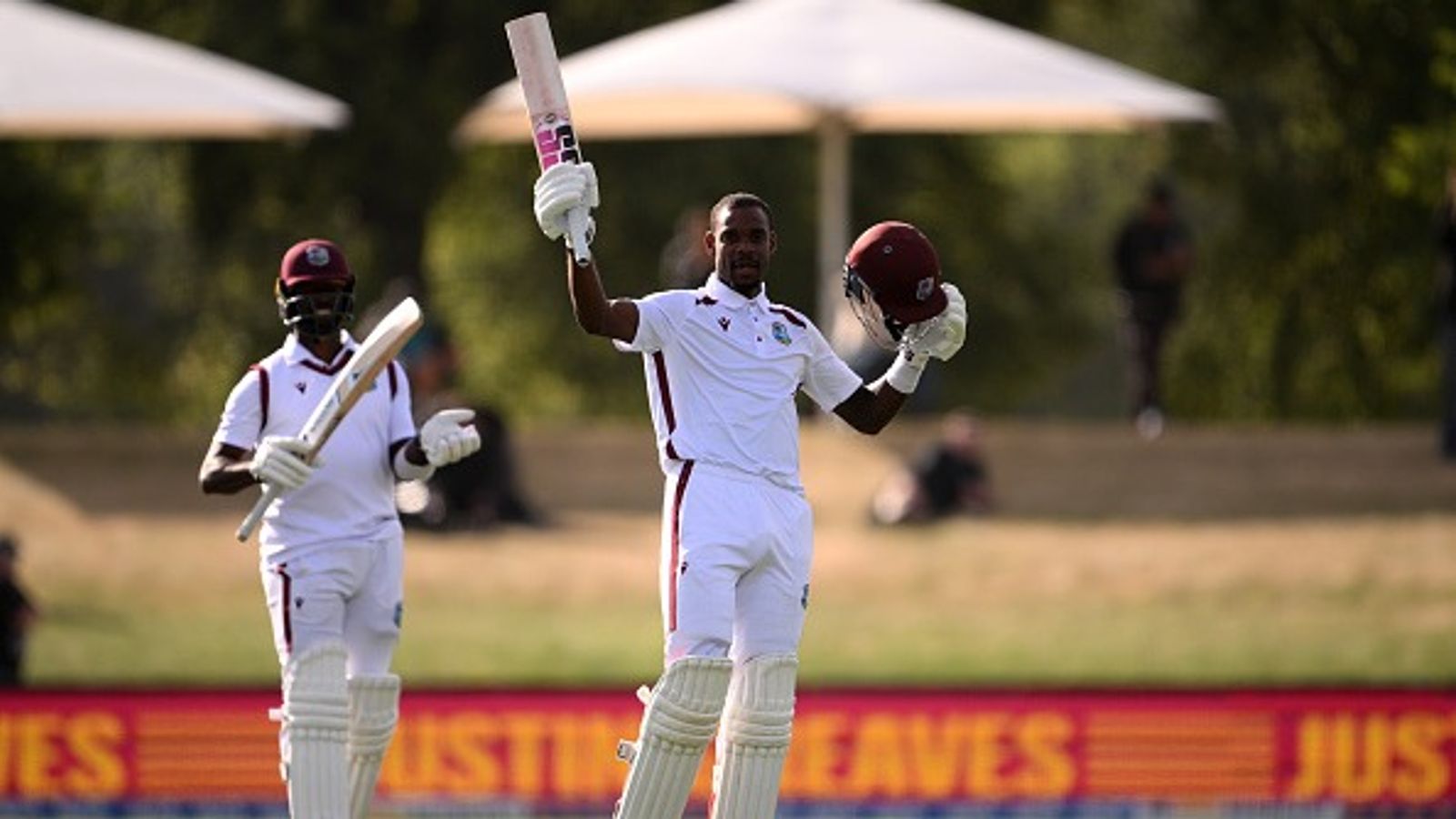 NZ vs WI : ग्रीव्स ने दोहरा जड़कर रचा इतिहास, 531 रनों के लक्ष्य में टाली वेस्टइंडीज की हार, कीवी टीम के साथ पहली बार हुआ ऐसा NZ vs WI : ग्रीव्स ने दोहरा जड़कर रचा इतिहास, 531 रनों के लक्ष्य में टाली वेस्टइंडीज की हार, कीवी टीम के साथ पहली बार हुआ ऐसा