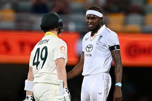 स्टीव स्मिथ और जोफ्रा आर्चर के बीच हुई तगड़ी भिड़ंत, ऑस्ट्रेलियाई बैटर ने गेंदबाज की उतारी खुमारी, छक्के- चौके ठोक मुंह पर लगाया ताला, VIDEO SportsTak Hindi