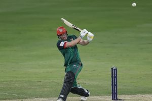 ILT20: डेजर्ट वाइपर्स ने सुपर ओवर में गल्फ जायंट्स को दी मात, डेन लॉरेंस बने हीरो, लगाई जीत की हैट्रिक SportsTak Hindi