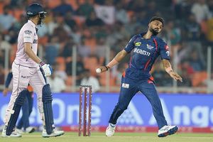 2 भारतीय, 3 अफगानी और 5 साउथ अफ्रीकी खिलाड़ी, 1 करोड़ रुपये की बेस कीमत के साथ IPL मिनी नीलामी में इन क्रिकेटर्स की एंट्री SportsTak Hindi