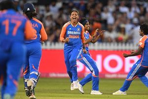 श्रीलंका के खिलाफ टी20 सीरीज के लिए टीम इंडिया का ऐलान, पहली बार टीम में शामिल हुईं ये दो खिलाड़ी, जानें सभी नाम SportsTak Hindi