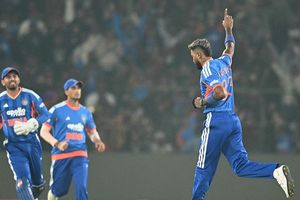 IND vs SA: भारत ने पहले टी20 में साउथ अफ्रीका को सबसे कम स्कोर पर ढेर कर 101 रन से जीता मुकाबला, हार्दिक पंड्या बने जीत के हीरो SportsTak Hindi