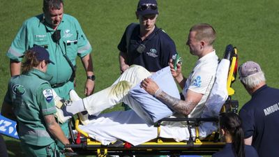 NZ vs WI: न्यूजीलैंड पर फिर पड़ी चोट की मार, ढाई साल बाद खेल रहे पेसर का कंधा उतरा, पहले टेस्ट में गंवाए थे 3 खिलाड़ी SportsTak Hindi