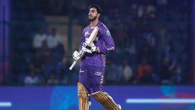 IPL 2026 नीलामी में क्या KKR वेंकटेश अय्यर को फिर से टीम में करेगी शामिल? हेड कोच ने दे दिया जवाब SportsTak Hindi
