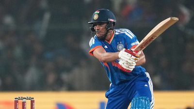 शुभमन गिल का ओपनिंग मे हाल बेहाल, संजू सैमसन के साथ जानें कौन है उनकी जगह लेने का दावेदार ? Shubman Gill