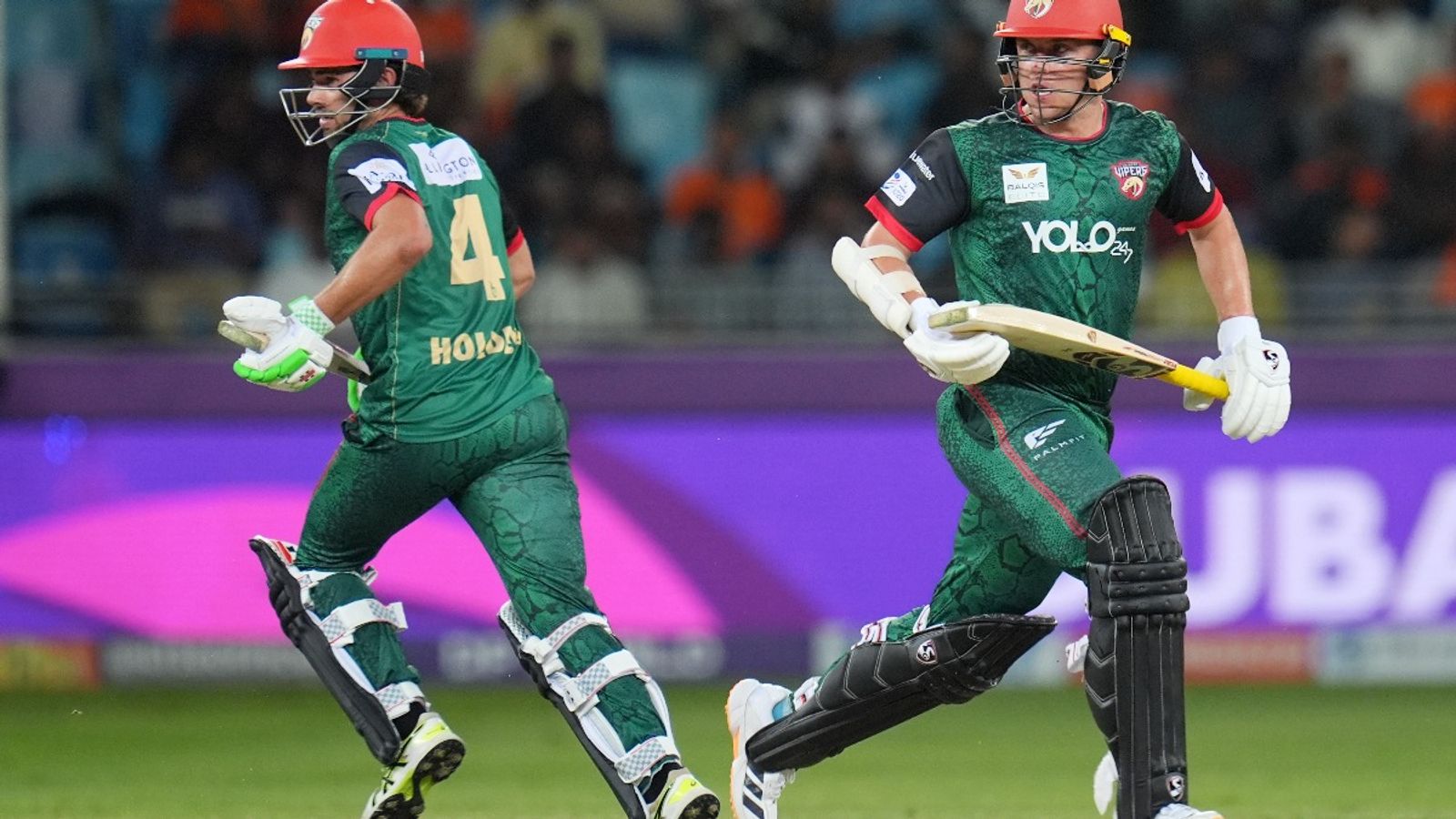 ILT20 : मैक्स होल्डन–सैम करन की तूफानी फिफ्टी से डेजर्ट ने जड़ा जीत का ‘पंजा’, गल्फ को मिली दूसरी हार ILT20 : मैक्स होल्डन–सैम करन की तूफानी फिफ्टी से डेजर्ट ने जड़ा जीत का ‘पंजा’, गल्फ को मिली दूसरी हार