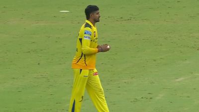 IPL 2026 Auction से पहले दीपक हुड्डा समेत 4 भारतीयों की बॉलिंग पर सवाल, 2 बैन और 2 का एक्शन संदिग्ध SportsTak Hindi