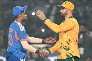 IND vs SA: साउथ अफ्रीका से धर्मशाला में नहीं जीता भारत, इस मैदान पर रनचेज़ करने वालों की होती मौज SportsTak Hindi