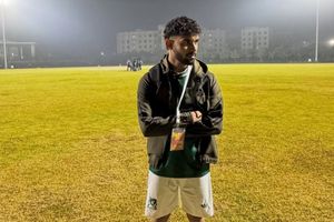 इंस्टाग्राम रील्स से सीधे पहुंचा IPL नीलामी, लेग स्पिनर इजाज सावरिया की क्यों हो रही है चर्चा SportsTak Hindi