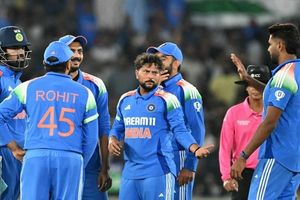 रोहित-कोहली ही नहीं सभी भारतीय खिलाड़ियों को विजय हजारे ट्रॉफी में शामिल होने का आदेश, कम से कम इतने मैच खेलने होंगे SportsTak Hindi