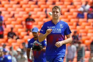 IPL 2026 Auction: कैमरन ग्रीन को 25.20 करोड़ रुपये की बोली के बाद भी 18 करोड़ रुपये ही क्यों मिलेंगे SportsTak Hindi