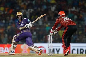 IPL Auction 2026 : वेंकटेश अय्यर को नीलामी में लगा 16.75 करोड़ का झटका, जानें किस टीम ने 7 करोड़ देकर खरीदा SportsTak Hindi