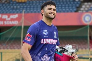 IPL 2026 Auction: कौन है अशोक शर्मा, 150 की रफ्तार वाला बॉलर जिसके लिए गुजरात टाइटंस ने खर्च किए 90 लाख रुपये SportsTak Hindi