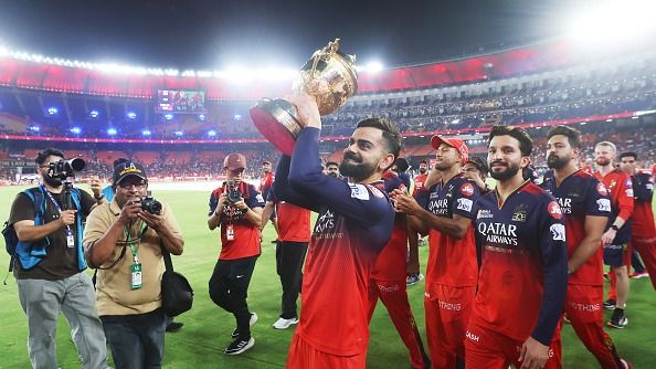 IPL 2026 RCB Squad : वेंकटेश अय्यर सहित RCB ने किन-किन खिलाड़ियों को खरीदा, जानें पूरी टीम 