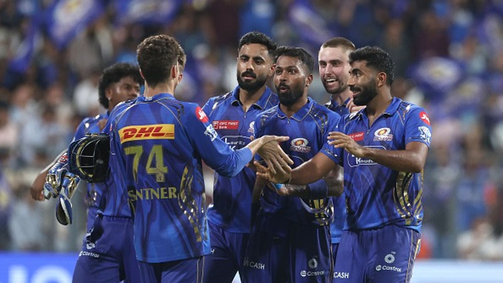 IPL 2026 MI Squad : मुंबई इंडियंस ने सिर्फ एक खिलाड़ी करोड़ों में खरीदा, जानें पूरा स्क्वॉड IPL 2026 MI Squad : मुंबई इंडियंस ने सिर्फ एक खिलाड़ी करोड़ों में खरीदा, जानें पूरा स्क्वॉड