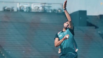 संजू सैमसन–बटलर को आउट करने वाला कौन है ये धुरंधर, जिसे सिर्फ 90 लाख में गिल की टीम ने खरीदा ashok sharma