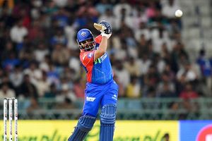 पृथ्वी शॉ का टूटा दिल, गम में डूबे...फिर 7 मिनट में पलटी किस्मत, क्या IPL 2026 बनेगा टर्निंग पॉइंट ? SportsTak Hindi