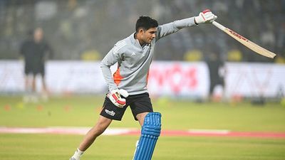 IND vs SA: शुभमन गिल लखनऊ टी20 से पहले चोटिल, चौथे टी20 मुकाबले से बाहर, जानिए कौन खेलेगा SportsTak Hindi