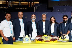 IPL 2026 Auction में चेन्नई सुपर किंग्स ने धोनी से नहीं की बात, इस सूरमा की सलाह पर किया भरोसा SportsTak Hindi