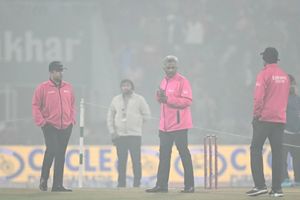 IND vs SA का चौथा टी20 मुकाबला कोहरे के चलते रद्द, 6 इंस्पेक्शन और 3 घंटे के इंतजार के बाद हुआ फैसला SportsTak Hindi