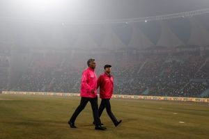 IND vs SA के बीच लखनऊ का मुकाबला क्यों हुआ रद्द? तीन बड़े कारण सामने आए SportsTak Hindi