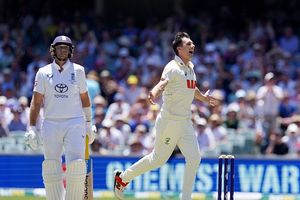 Ashes: जो रूट के लिए टेस्ट में सबसे बड़ा ‘काल’ बने पैट कमिंस, बुमराह को पछाड़ बनाया ये अनोखा रिकॉर्ड SportsTak Hindi