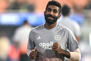 'मैच विनर को बचाओ', जसप्रीत बुमराह को लेकर टी20 वर्ल्ड कप से पहले चेतावनी SportsTak Hindi