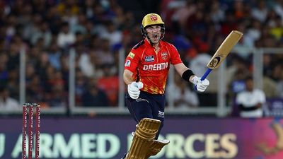 जॉश इंग्लिस से नाराज पंजाब किंग्स के मालिक, ऐनवक्त पर IPL 2026 की अपडेट देने पर कोसा Josh Inglis of Punjab Kings bats during the 2025 IPL Final match between Royal Challengers Bengaluru and Punjab Kings at Narendra Modi Stadium on June 03, 2025, in Ahmedabad, India.