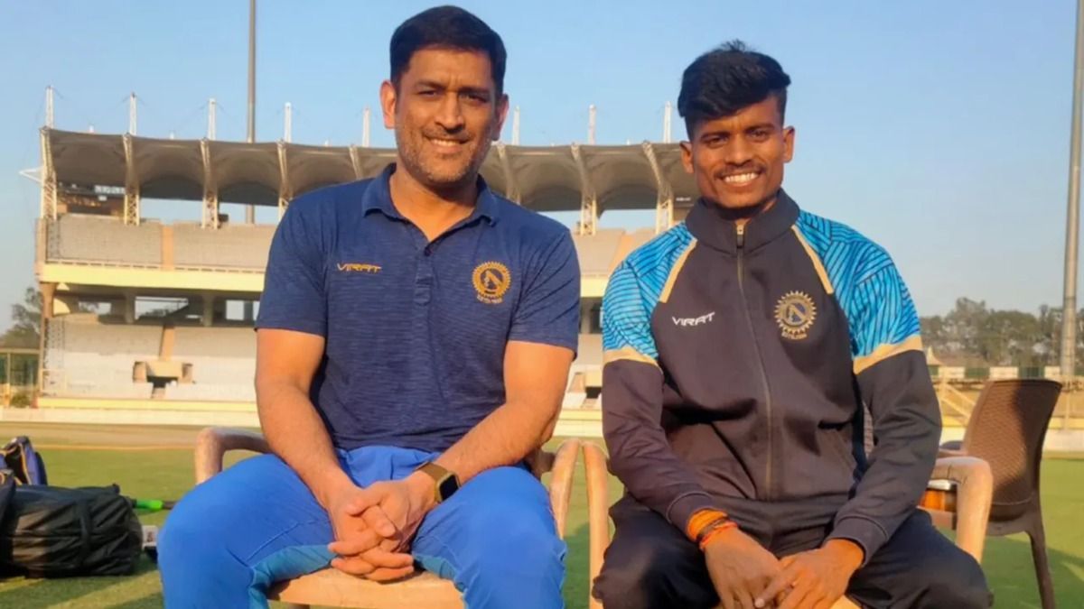 फ्लाइट कैंसिल हुई तो ट्रायल का मौका फिसला, धोनी-मैक्सवेल से तारीफ पाने वाले को फिर भी मिला IPL कॉन्ट्रेक्ट