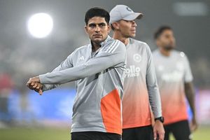 IND vs SA: शुभमन गिल पैर की चोट के बावजूद पहुंचे अहमदाबाद, 5वें T20I मैच से पहले स्टार को लेकर आई लेटेस्ट अपडेट SportsTak Hindi