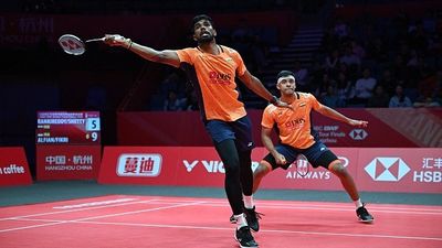 BWF World Tour Finals 2025: सात्विकसाईराज और चिराग शेट्टी की लगातार दूसरी जीत, सेमीफाइनल के करीब पहुंची भारतीय जोड़ी SportsTak Hindi