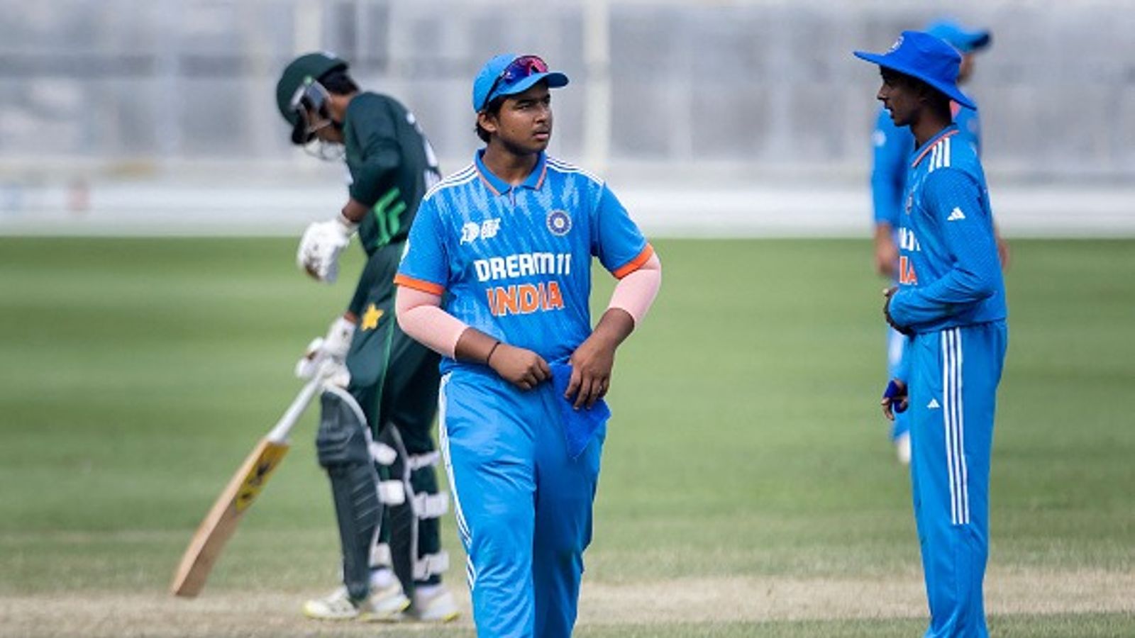 U-19 Asia Cup : IND vs PAK के बीच होगा एशिया कप ट्रॉफी की जंग, जानें कब और कहां होगा ये महामुकबला ? U-19 Asia Cup : IND vs PAK के बीच होगा एशिया कप ट्रॉफी की जंग, जानें कब और कहां होगा ये महामुकबला ?