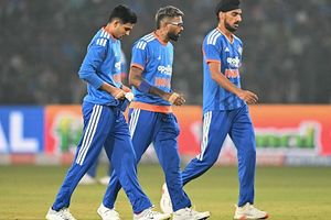 India T20 World Cup 2026 squad: शुभमन गिल बने अजीत अगरकर का सिरदर्द, तीन खिलाड़ियों के चयन को लेकर BCCI की मीटिंग में बहस! SportsTak Hindi