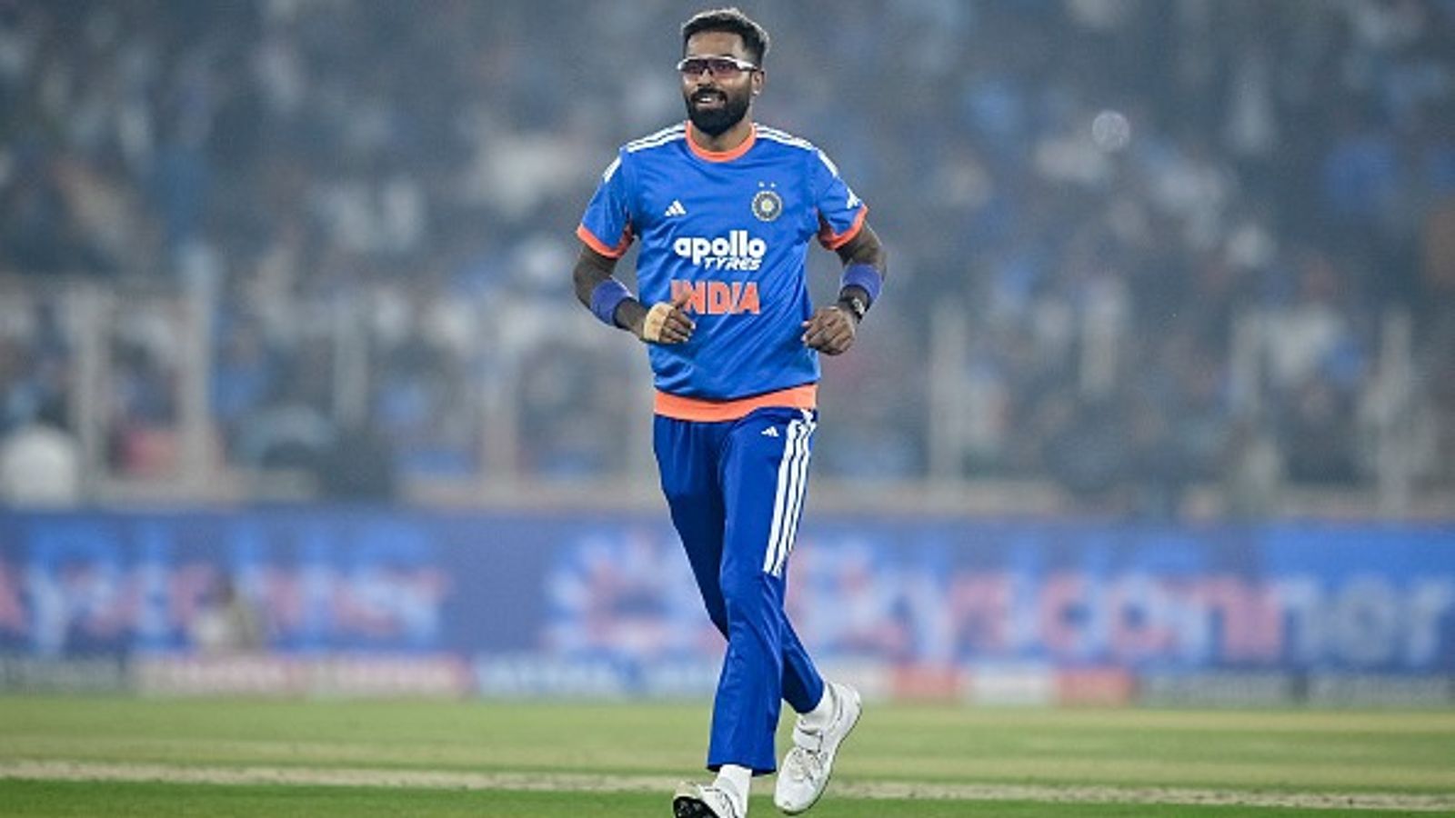 IND vs SA: हार्दिक पंड्या ने अहमदाबाद में लगाई रिकॉर्ड्स की झड़ी, भारतीय क्रिकेट इतिहास में पहली बार हुए ये दो कमाल IND vs SA: हार्दिक पंड्या ने अहमदाबाद में लगाई रिकॉर्ड्स की झड़ी, भारतीय क्रिकेट इतिहास में पहली बार हुए ये दो कमाल